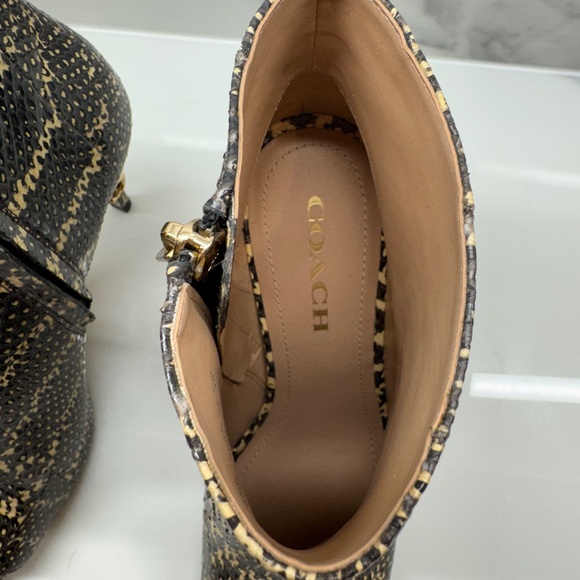 COACH REMI Snakeskin Snakebite Open Toe Ankle Leather Bootie Boots Tan Black 9.5 - Picture 8 of 8